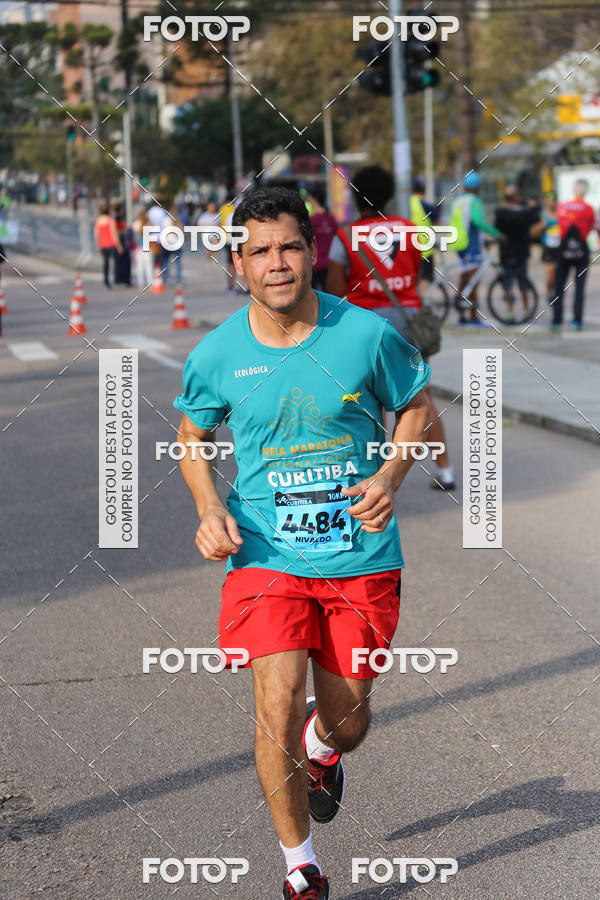 Buy your photos of the eventMeia Maratona Internacional de Curitiba 2018 on Fotop