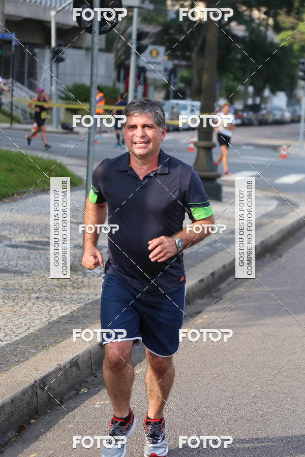 Buy your photos of the eventMeia Maratona Internacional de Curitiba 2018 on Fotop