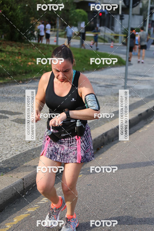 Buy your photos of the eventMeia Maratona Internacional de Curitiba 2018 on Fotop