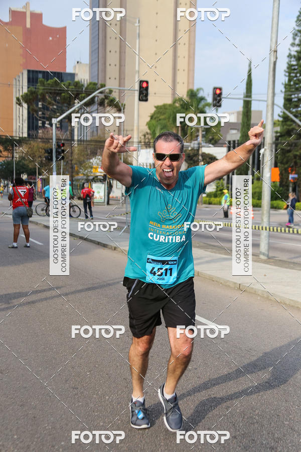 Buy your photos of the eventMeia Maratona Internacional de Curitiba 2018 on Fotop
