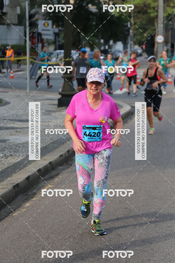 Buy your photos of the eventMeia Maratona Internacional de Curitiba 2018 on Fotop