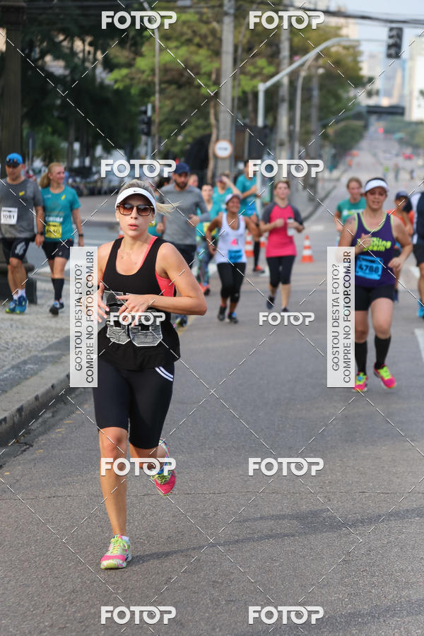 Buy your photos of the eventMeia Maratona Internacional de Curitiba 2018 on Fotop