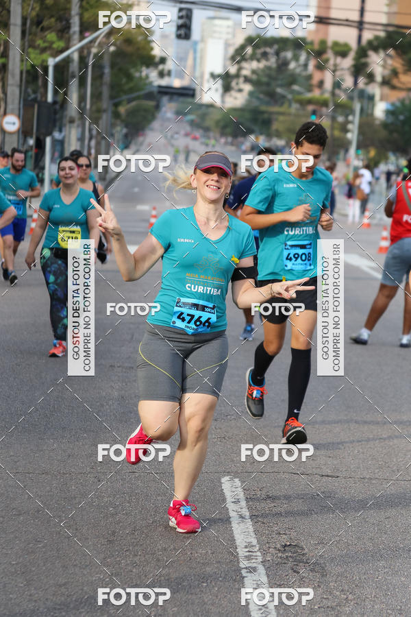 Buy your photos of the eventMeia Maratona Internacional de Curitiba 2018 on Fotop