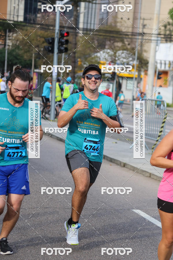 Buy your photos of the eventMeia Maratona Internacional de Curitiba 2018 on Fotop
