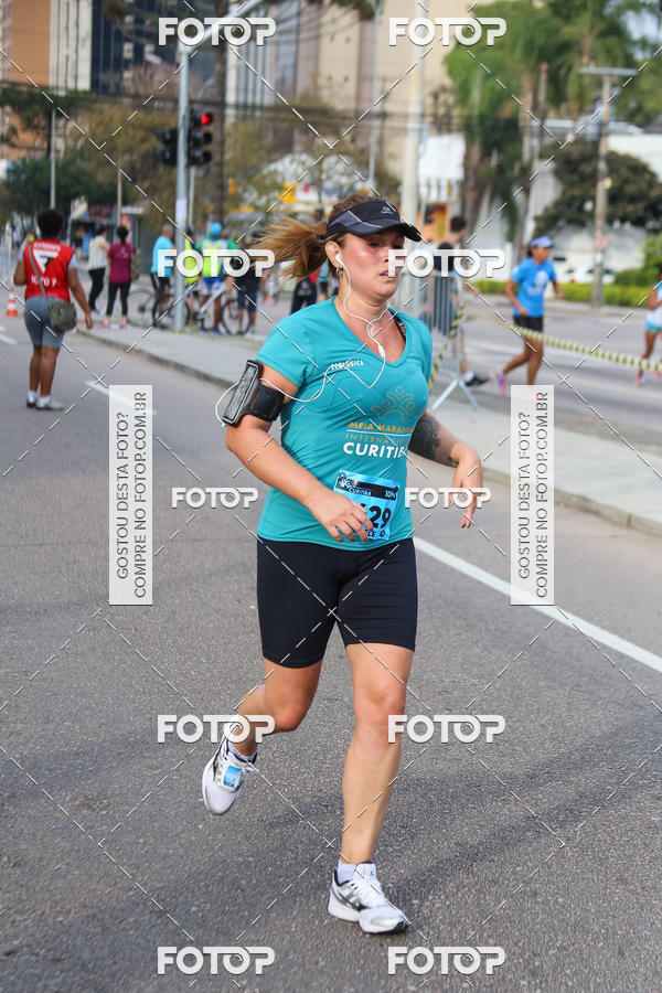 Buy your photos of the eventMeia Maratona Internacional de Curitiba 2018 on Fotop