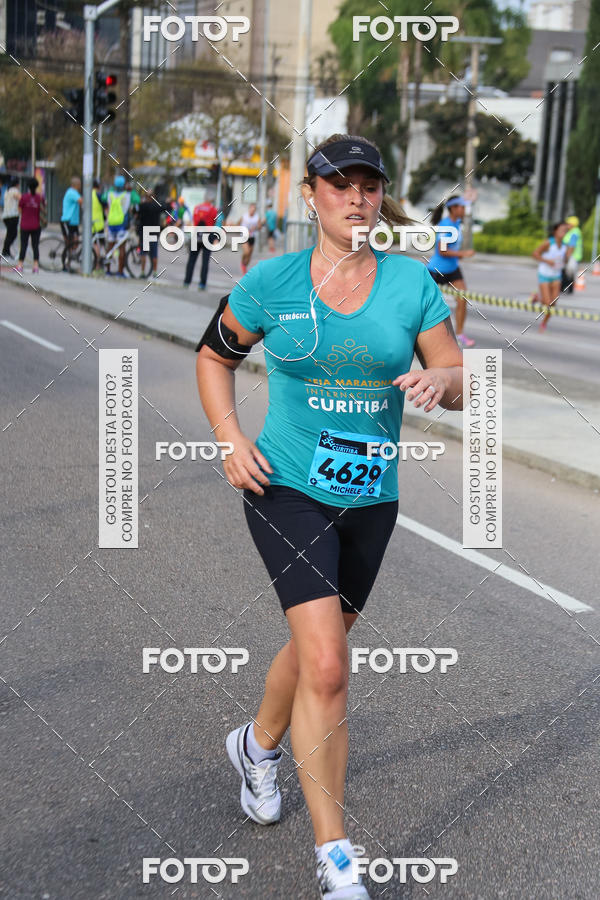 Buy your photos of the eventMeia Maratona Internacional de Curitiba 2018 on Fotop