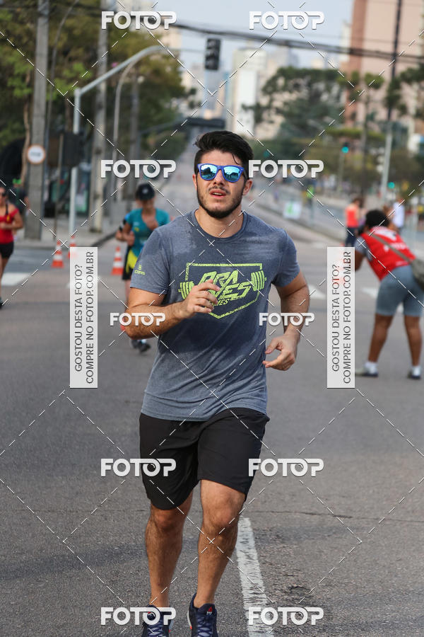 Buy your photos of the eventMeia Maratona Internacional de Curitiba 2018 on Fotop