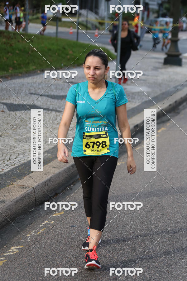 Buy your photos of the eventMeia Maratona Internacional de Curitiba 2018 on Fotop