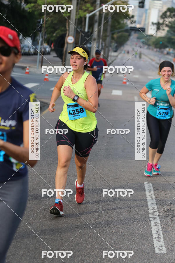 Buy your photos of the eventMeia Maratona Internacional de Curitiba 2018 on Fotop