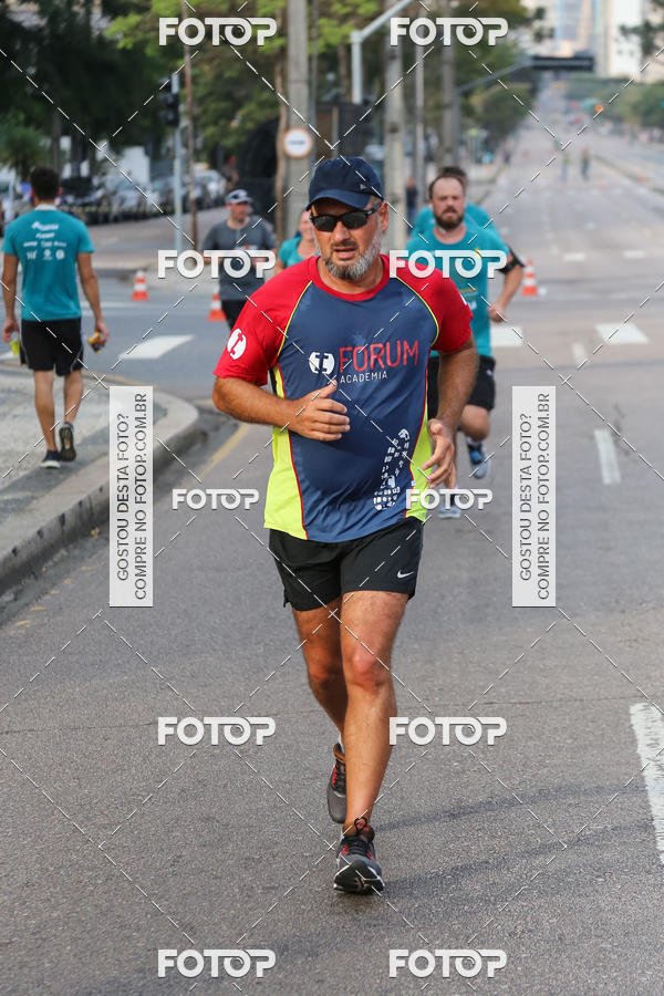 Buy your photos of the eventMeia Maratona Internacional de Curitiba 2018 on Fotop