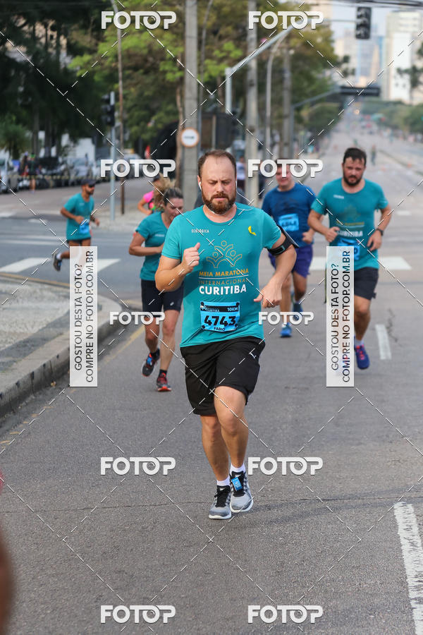 Buy your photos of the eventMeia Maratona Internacional de Curitiba 2018 on Fotop