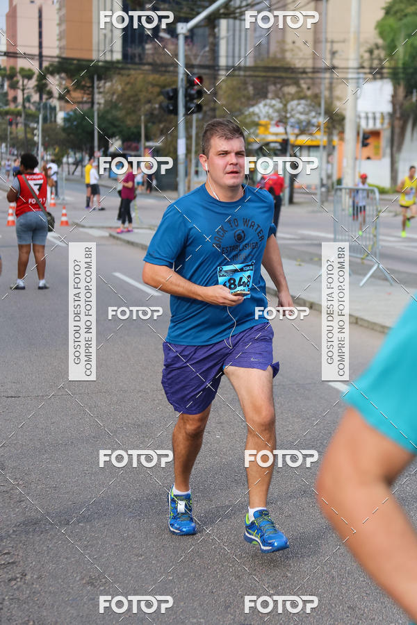Buy your photos of the eventMeia Maratona Internacional de Curitiba 2018 on Fotop
