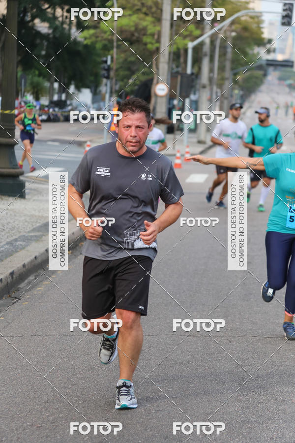 Buy your photos of the eventMeia Maratona Internacional de Curitiba 2018 on Fotop