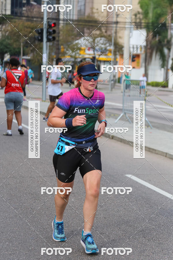 Buy your photos of the eventMeia Maratona Internacional de Curitiba 2018 on Fotop