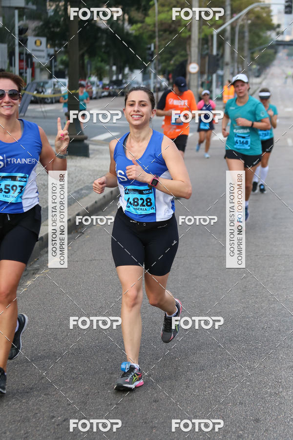 Buy your photos of the eventMeia Maratona Internacional de Curitiba 2018 on Fotop