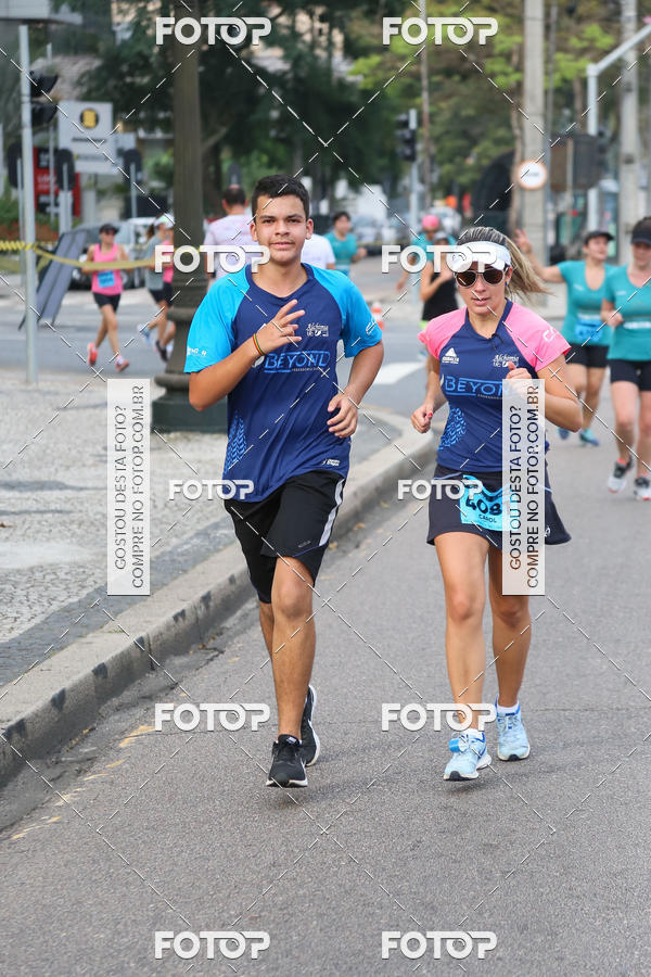 Buy your photos of the eventMeia Maratona Internacional de Curitiba 2018 on Fotop
