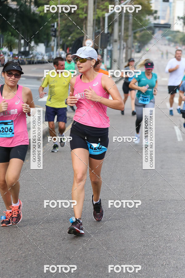 Buy your photos of the eventMeia Maratona Internacional de Curitiba 2018 on Fotop