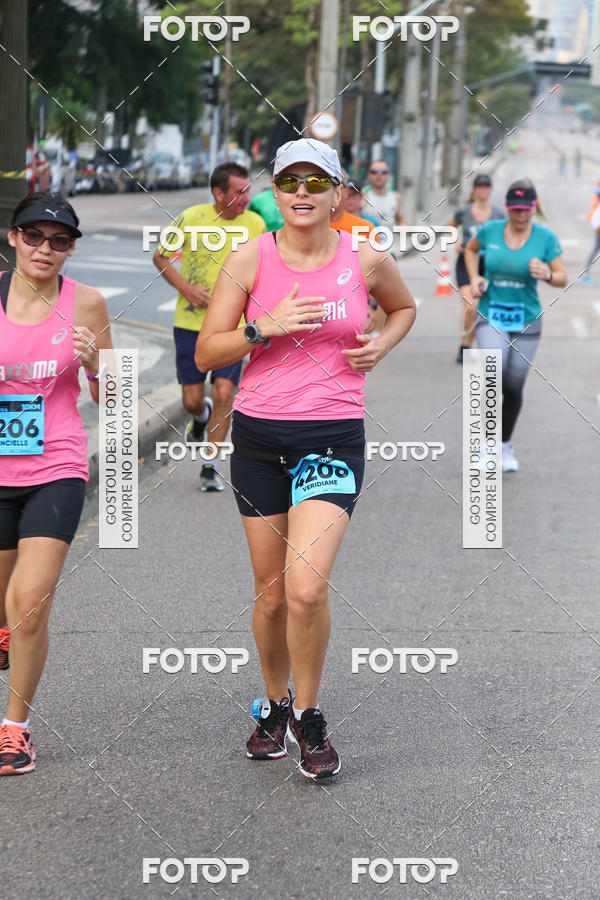 Buy your photos of the eventMeia Maratona Internacional de Curitiba 2018 on Fotop