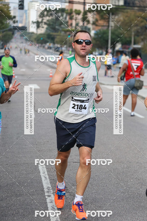 Buy your photos of the eventMeia Maratona Internacional de Curitiba 2018 on Fotop