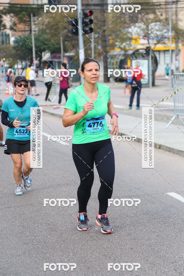Buy your photos of the eventMeia Maratona Internacional de Curitiba 2018 on Fotop