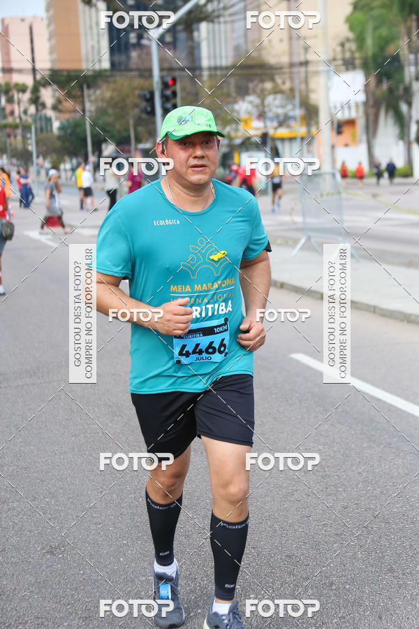 Buy your photos of the eventMeia Maratona Internacional de Curitiba 2018 on Fotop