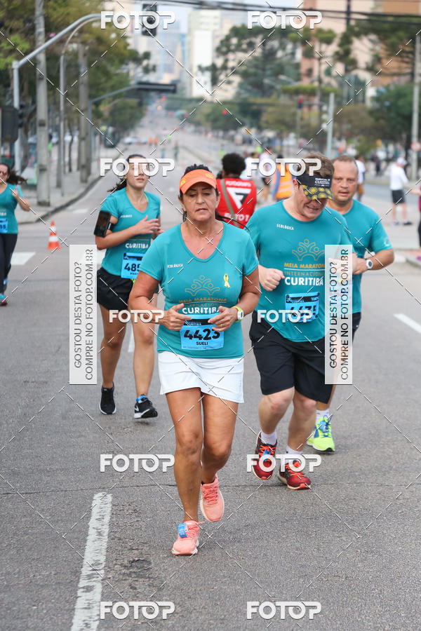 Buy your photos of the eventMeia Maratona Internacional de Curitiba 2018 on Fotop