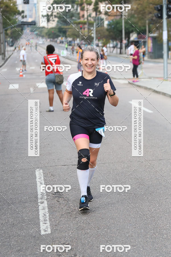 Buy your photos of the eventMeia Maratona Internacional de Curitiba 2018 on Fotop