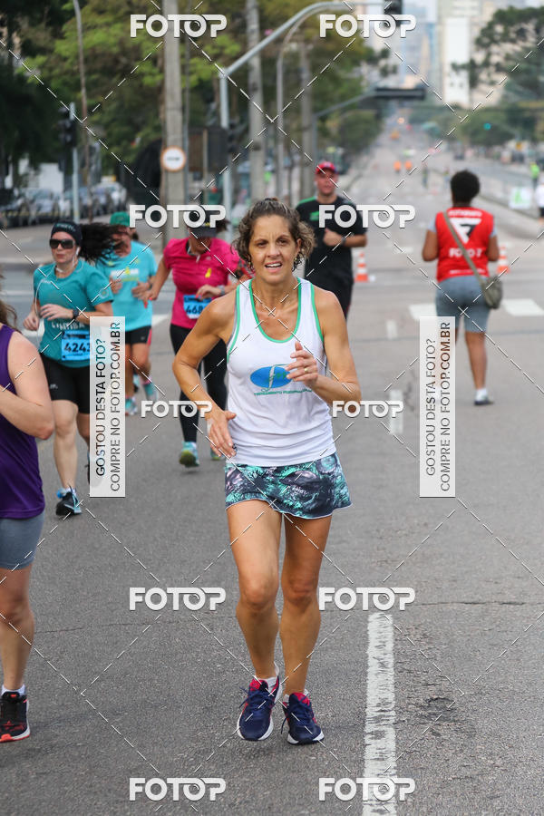 Buy your photos of the eventMeia Maratona Internacional de Curitiba 2018 on Fotop