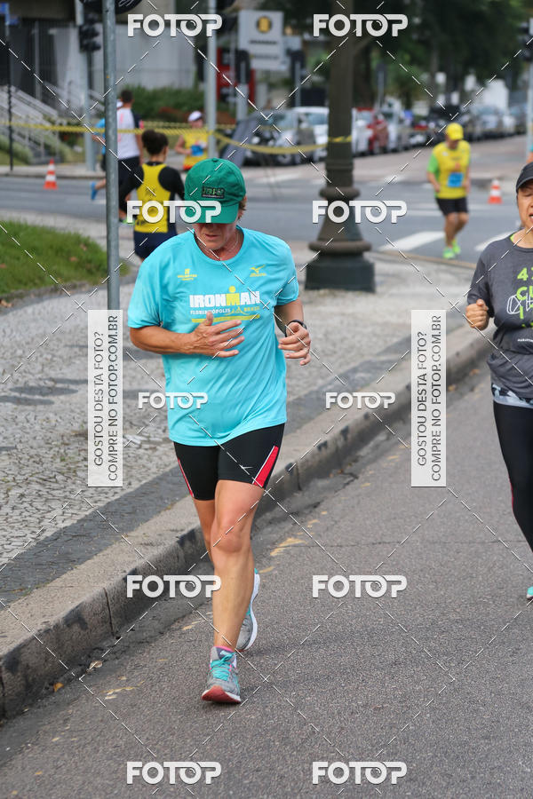 Buy your photos of the eventMeia Maratona Internacional de Curitiba 2018 on Fotop