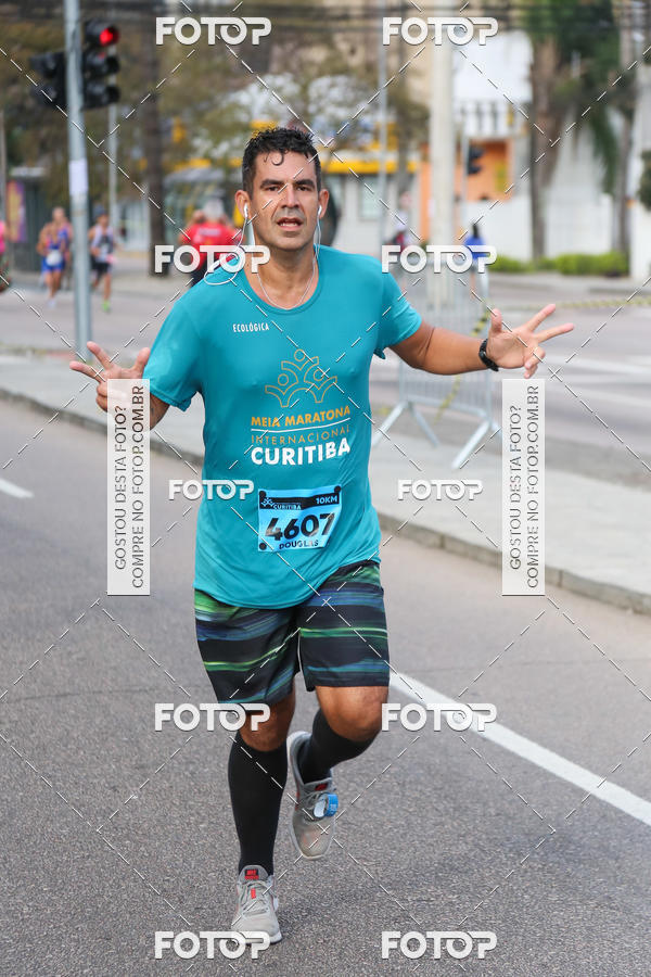 Buy your photos of the eventMeia Maratona Internacional de Curitiba 2018 on Fotop