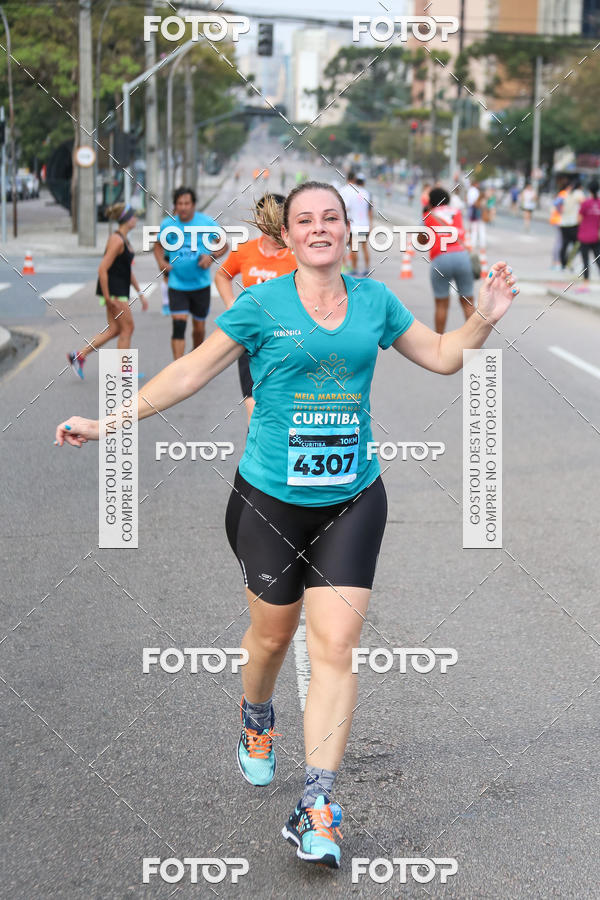 Buy your photos of the eventMeia Maratona Internacional de Curitiba 2018 on Fotop