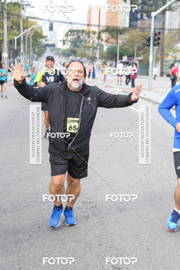 Buy your photos of the eventMeia Maratona Internacional de Curitiba 2018 on Fotop