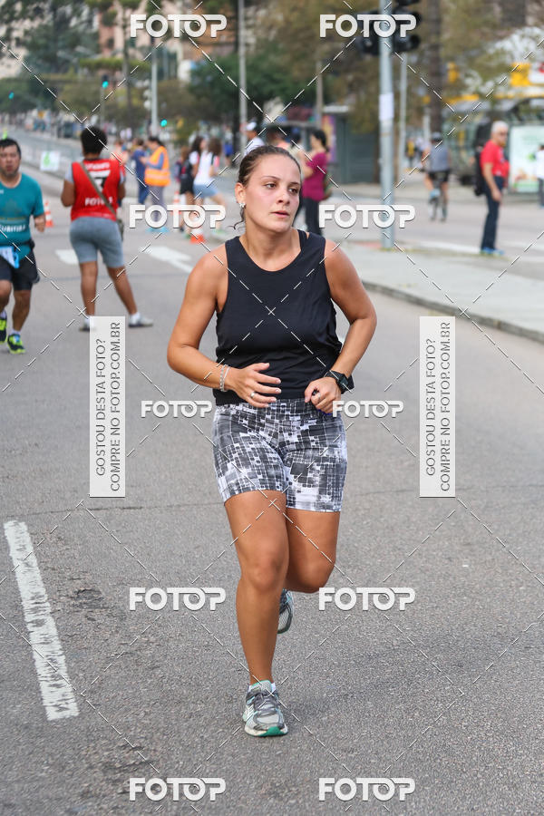 Buy your photos of the eventMeia Maratona Internacional de Curitiba 2018 on Fotop