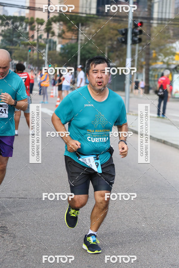 Buy your photos of the eventMeia Maratona Internacional de Curitiba 2018 on Fotop