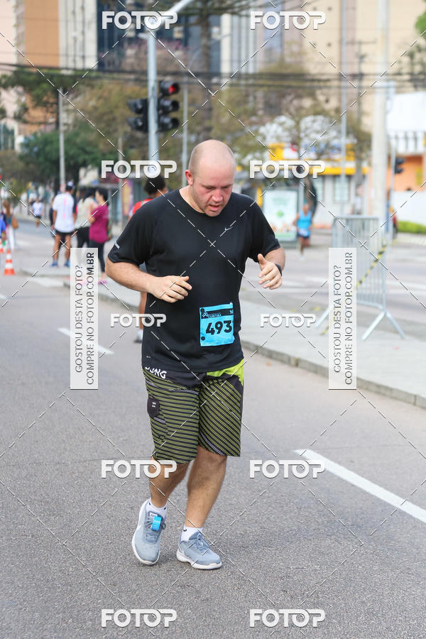 Buy your photos of the eventMeia Maratona Internacional de Curitiba 2018 on Fotop