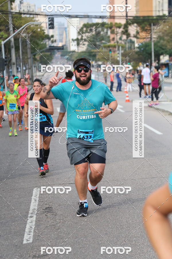 Buy your photos of the eventMeia Maratona Internacional de Curitiba 2018 on Fotop