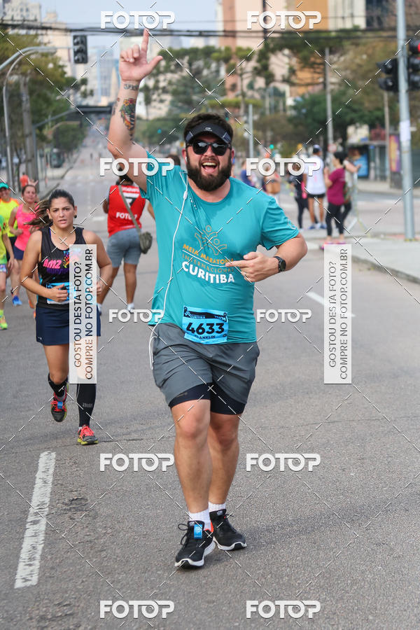 Buy your photos of the eventMeia Maratona Internacional de Curitiba 2018 on Fotop