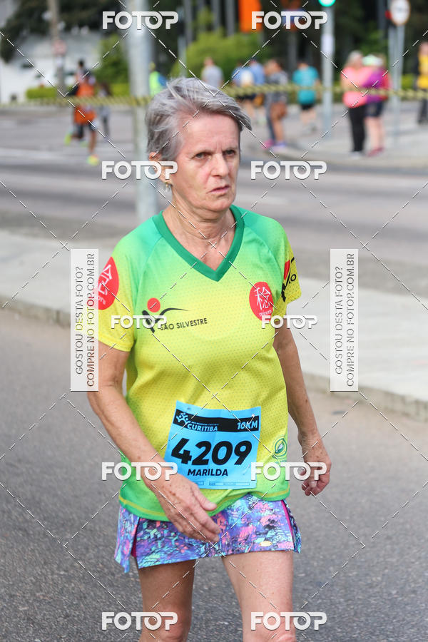 Buy your photos of the eventMeia Maratona Internacional de Curitiba 2018 on Fotop