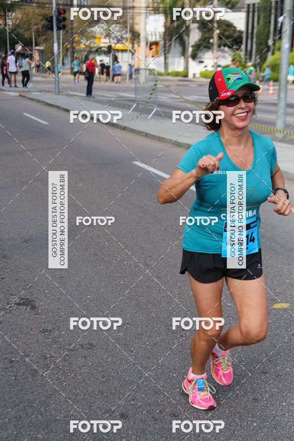 Buy your photos of the eventMeia Maratona Internacional de Curitiba 2018 on Fotop