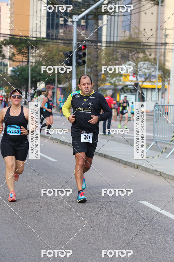 Buy your photos of the eventMeia Maratona Internacional de Curitiba 2018 on Fotop