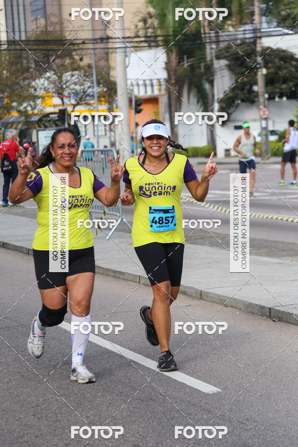 Buy your photos of the eventMeia Maratona Internacional de Curitiba 2018 on Fotop