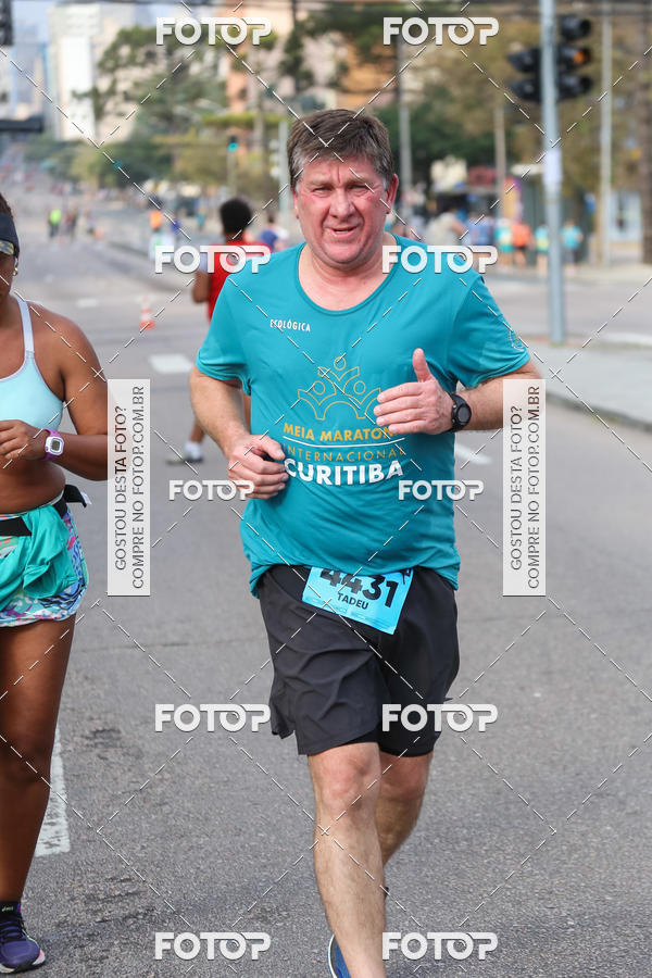 Buy your photos of the eventMeia Maratona Internacional de Curitiba 2018 on Fotop