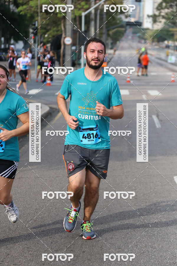 Buy your photos of the eventMeia Maratona Internacional de Curitiba 2018 on Fotop