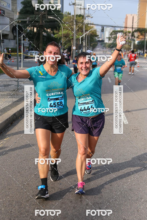 Buy your photos of the eventMeia Maratona Internacional de Curitiba 2018 on Fotop