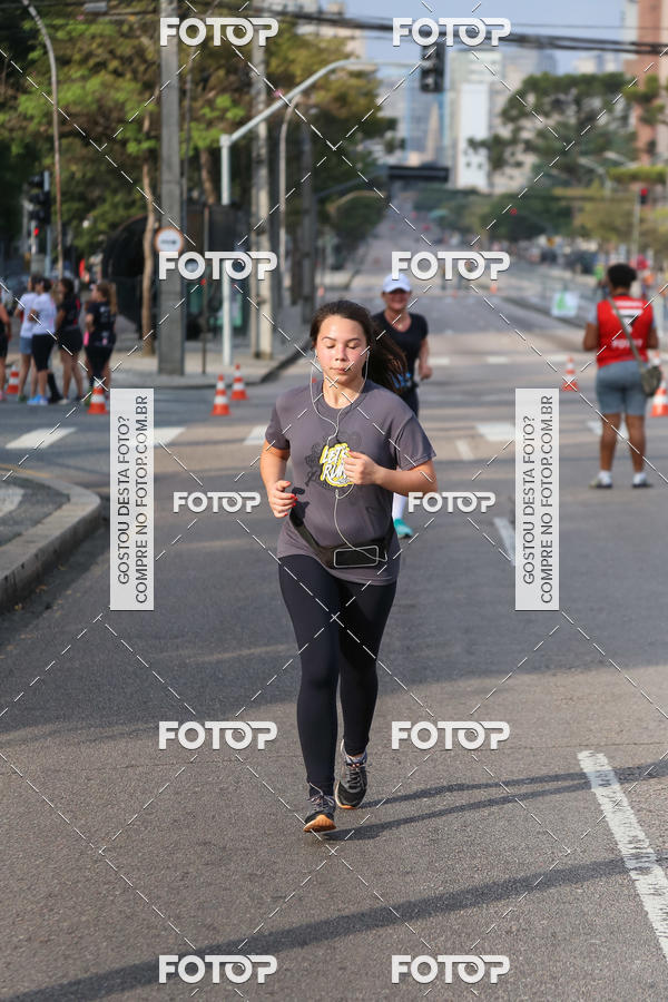 Buy your photos of the eventMeia Maratona Internacional de Curitiba 2018 on Fotop