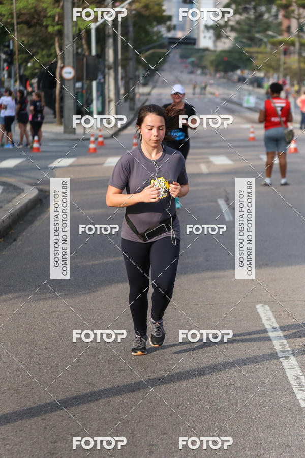 Buy your photos of the eventMeia Maratona Internacional de Curitiba 2018 on Fotop