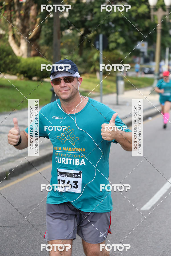 Buy your photos of the eventMeia Maratona Internacional de Curitiba 2018 on Fotop