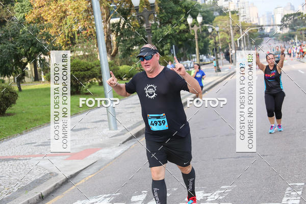 Buy your photos of the eventMeia Maratona Internacional de Curitiba 2018 on Fotop