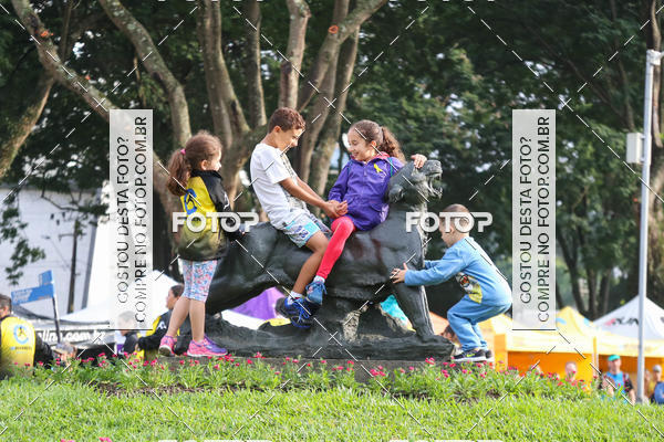 Buy your photos of the eventMeia Maratona Internacional de Curitiba 2018 on Fotop