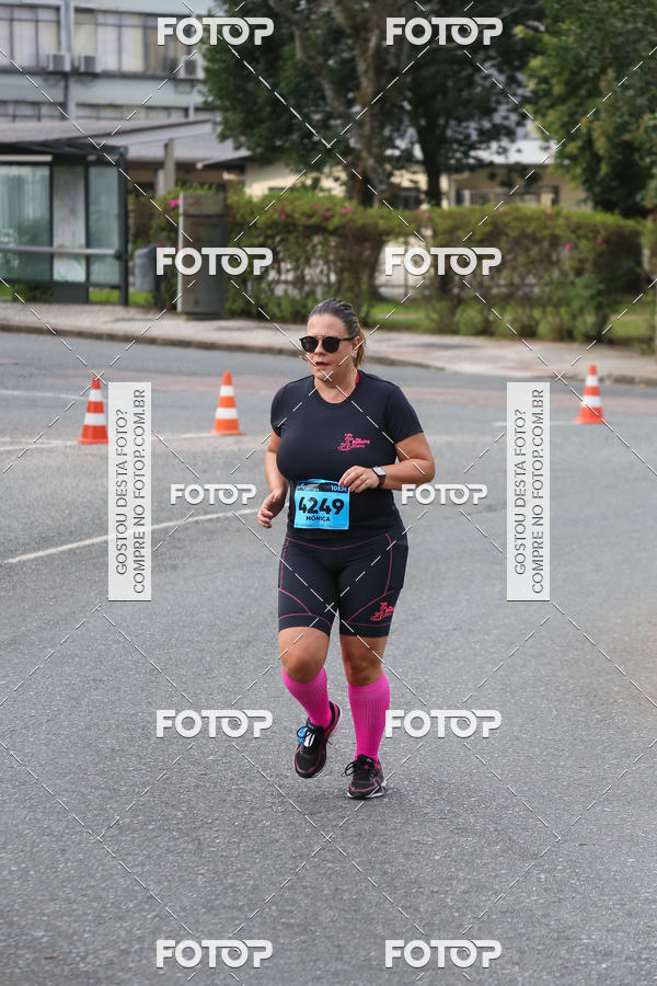 Buy your photos of the eventMeia Maratona Internacional de Curitiba 2018 on Fotop